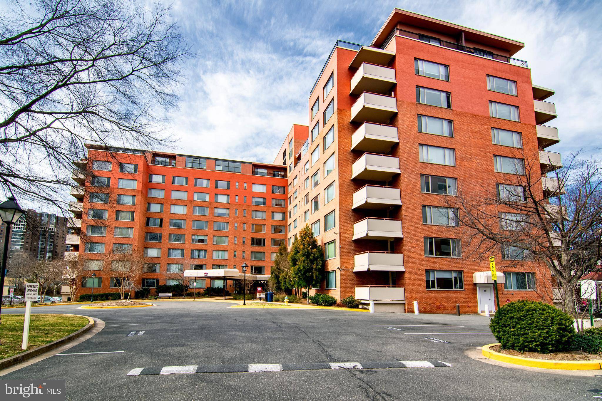 Arlington, VA 22209,1111 ARLINGTON BLVD #205