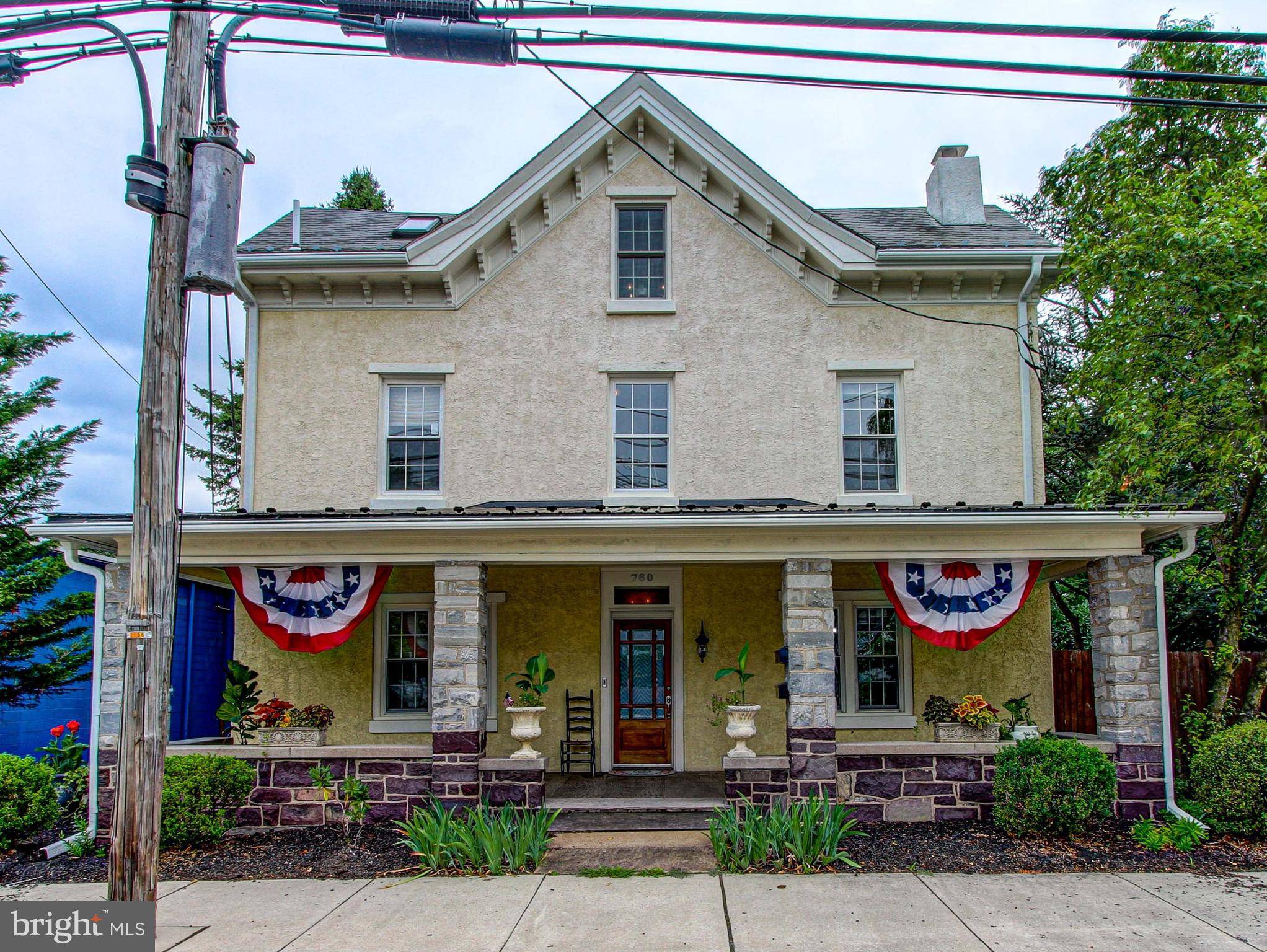 Pennsburg, PA 18073,760 MAIN ST