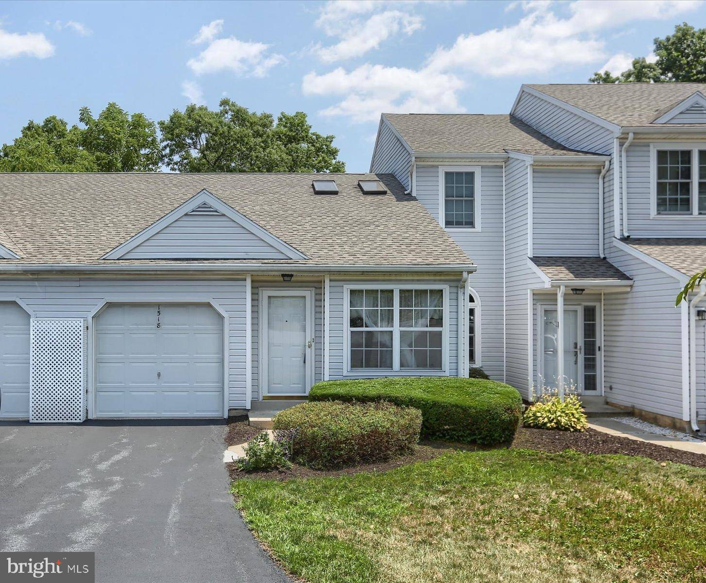 Harrisburg, PA 17111,1518 SPRING KNOLL CT