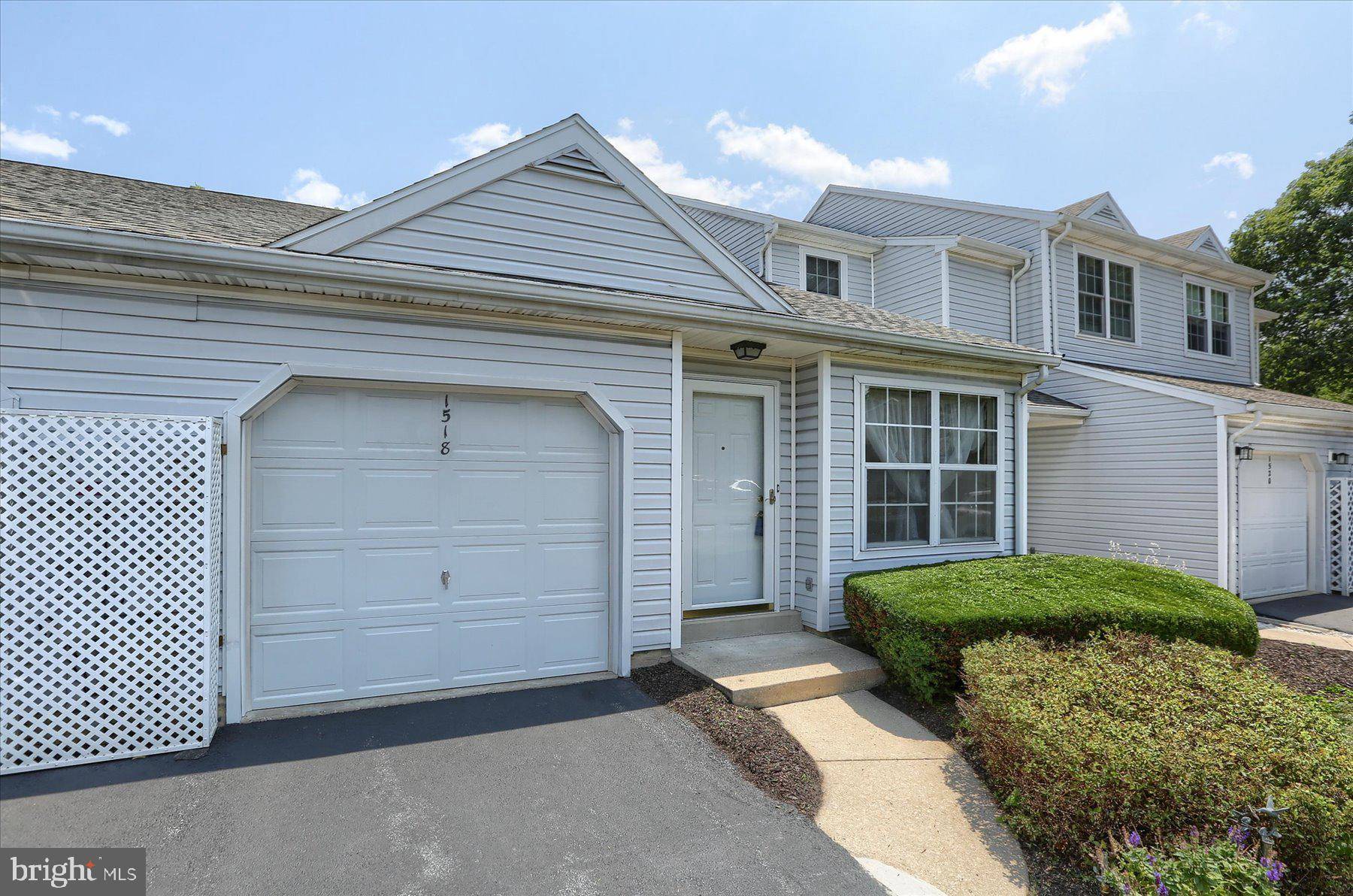 Harrisburg, PA 17111,1518 SPRING KNOLL CT