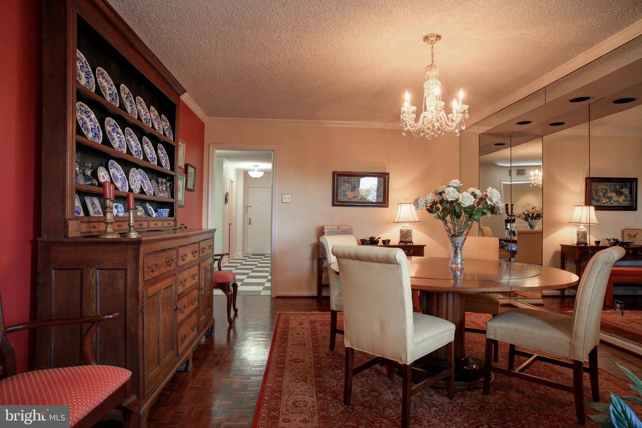Mclean, VA 22102,1800 OLD MEADOW #410