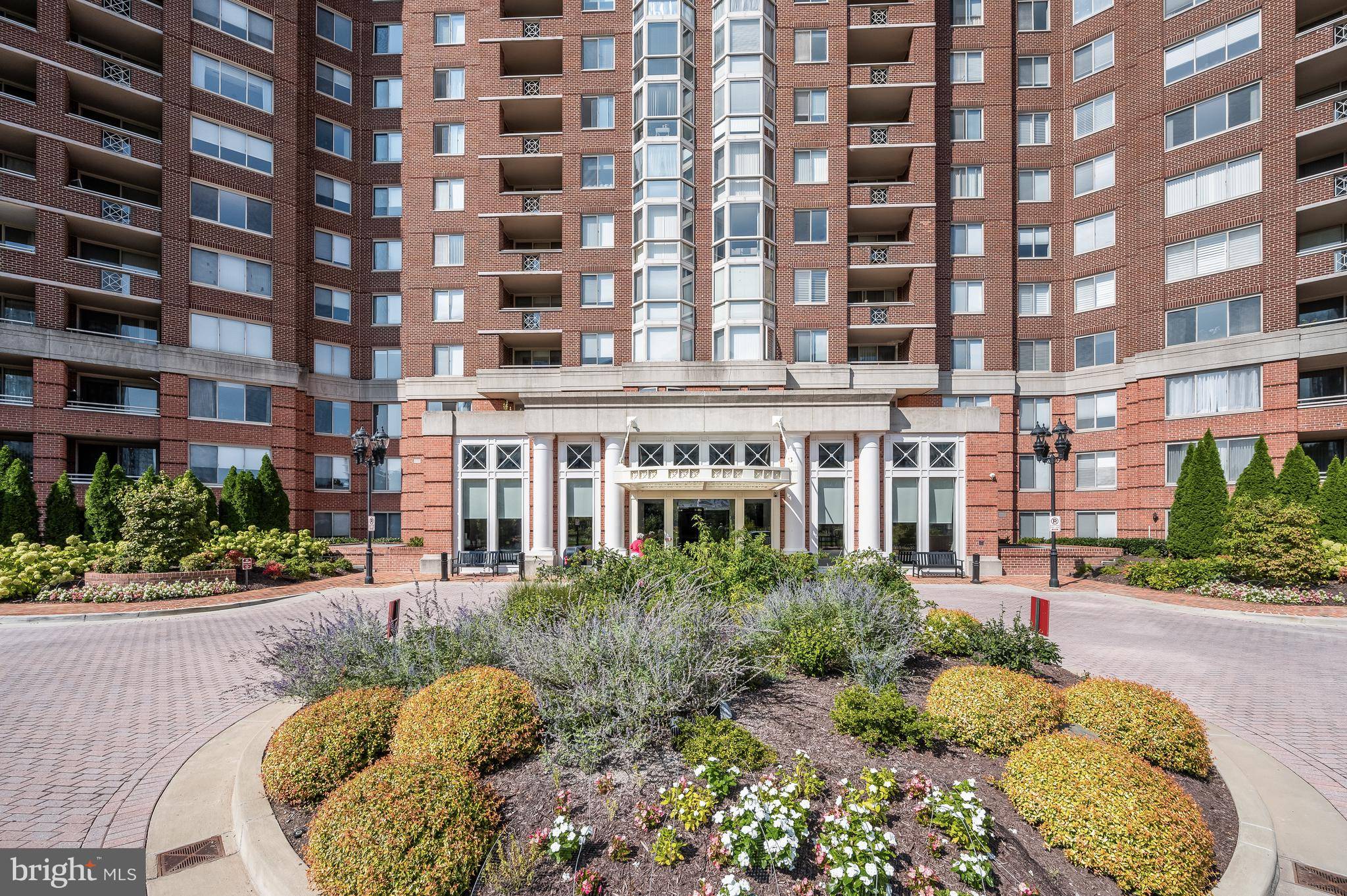 North Bethesda, MD 20852,5809 NICHOLSON LN #416