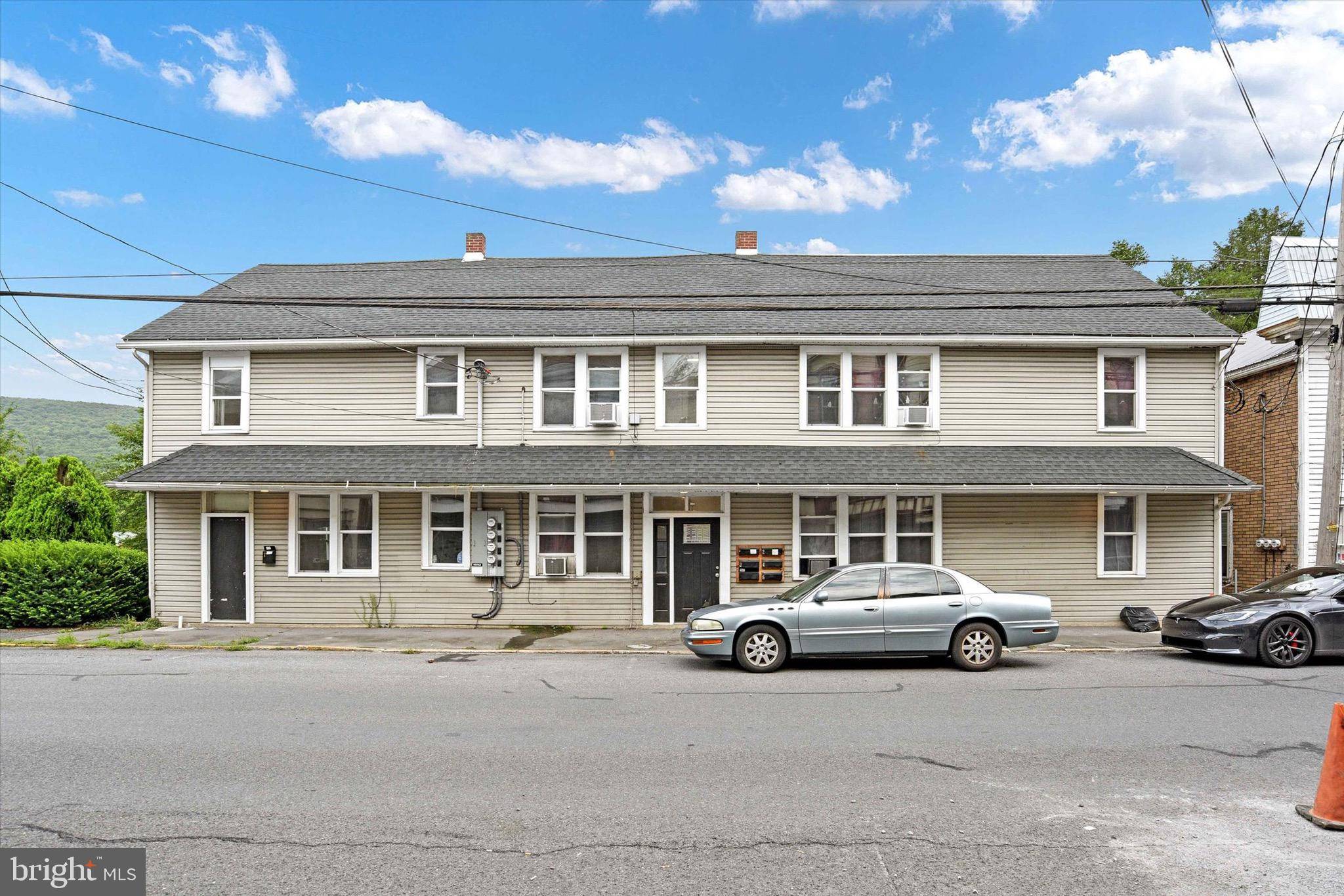 Williamstown, PA 17098,110 E MARKET ST