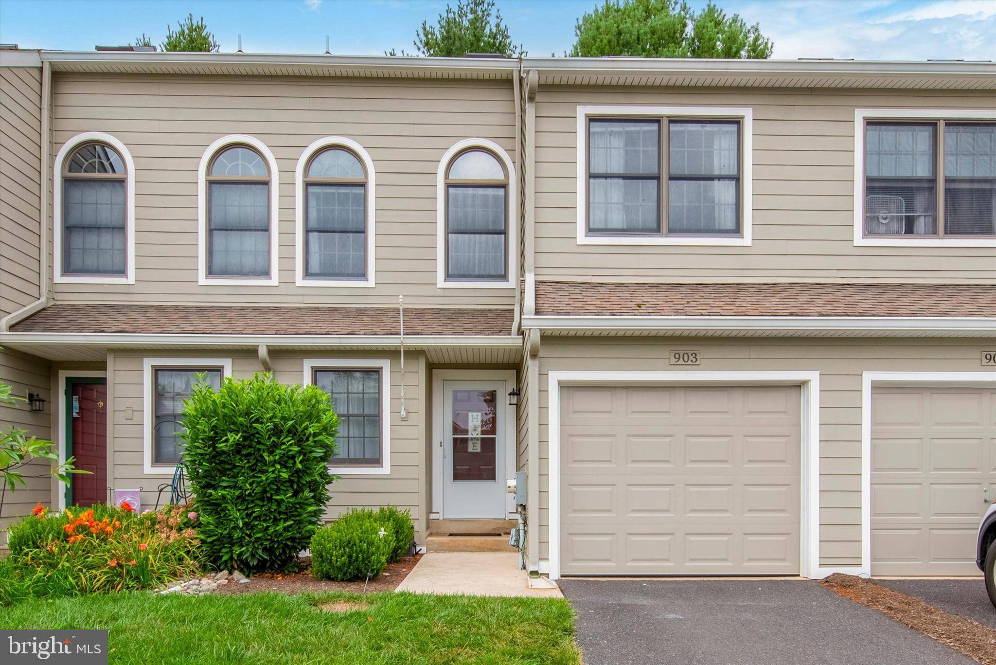 Newtown Square, PA 19073,903 WHARTON CT