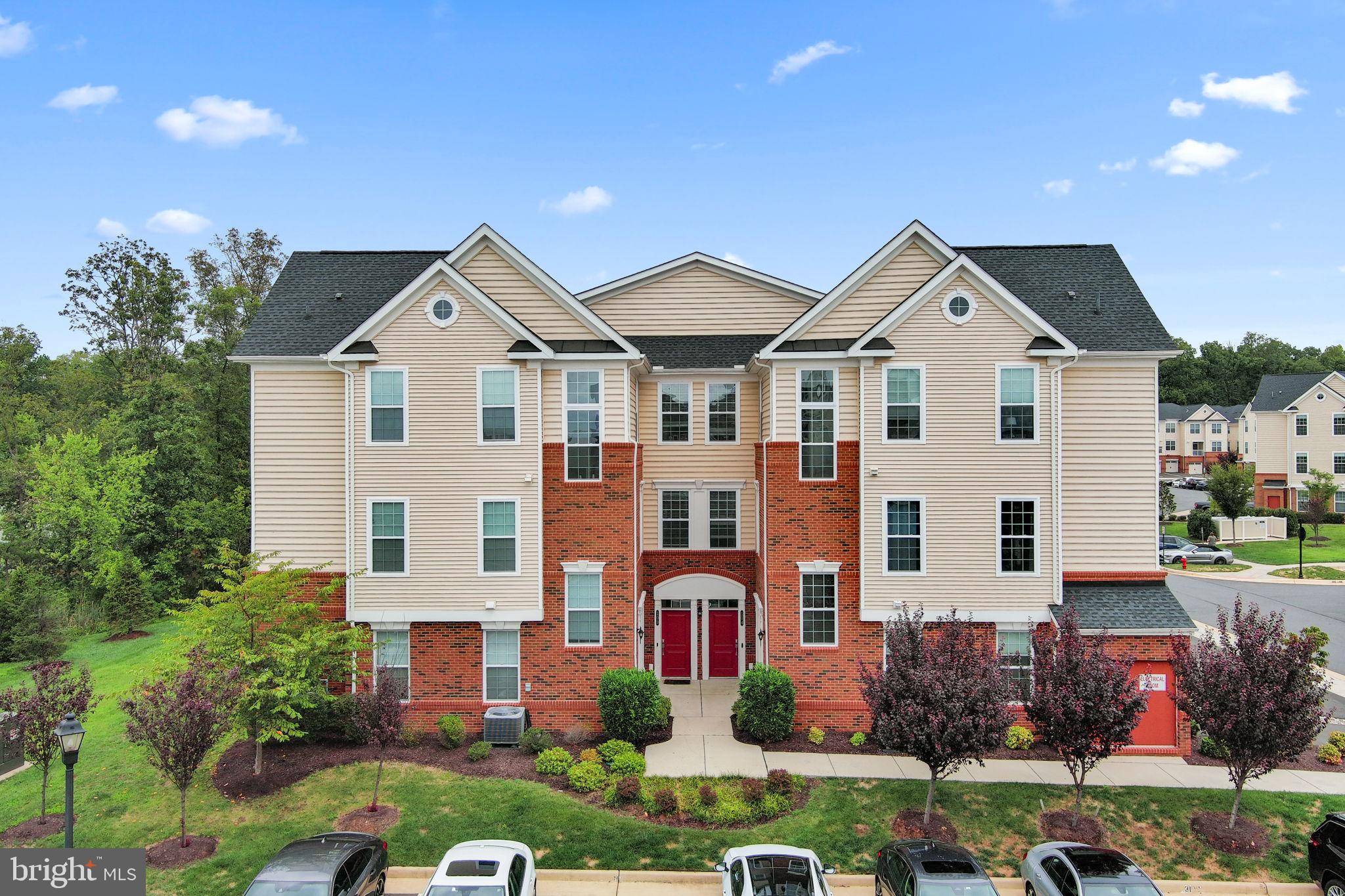 Ashburn, VA 20148,23275 MILLTOWN KNOLL SQ #102