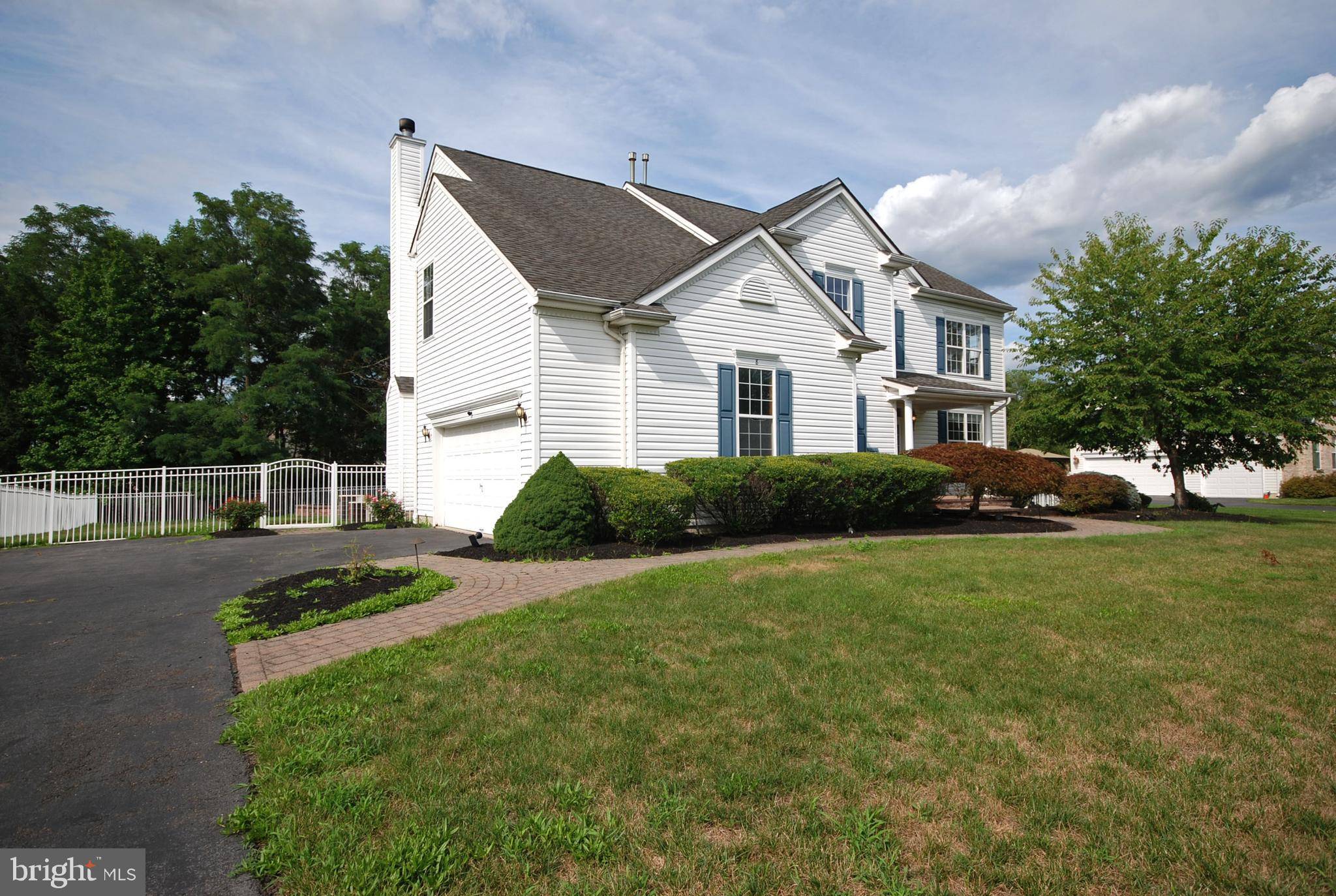 East Windsor, NJ 08520,8 CHANCERY PL