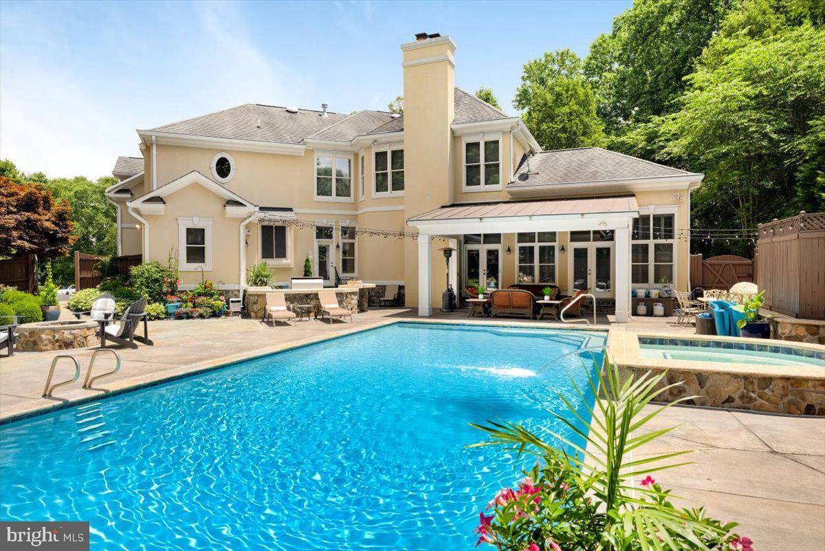 Oakton, VA 22124,3200 SARAH JOAN CT