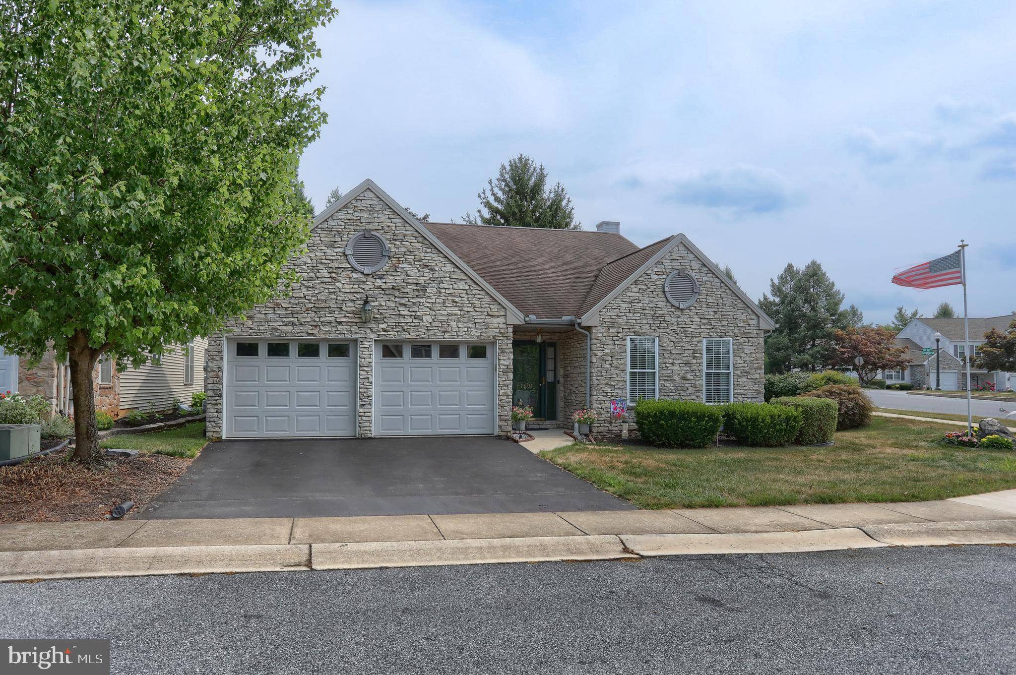 Hummelstown, PA 17036,1801 MEADOW RIDGE DR