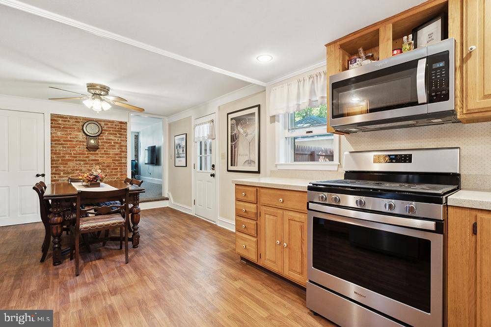 Burlington, NJ 08016,104 W UNION ST