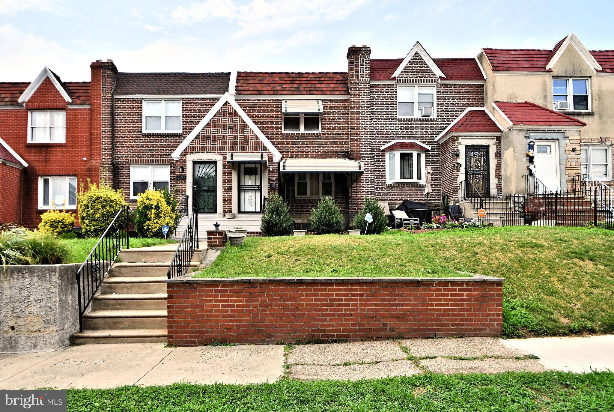 Philadelphia, PA 19138,1649 E TULPEHOCKEN ST