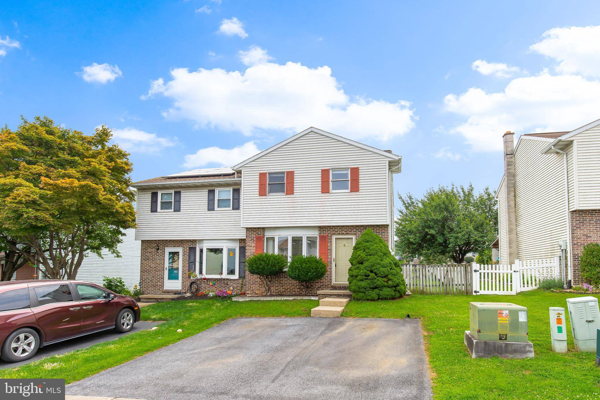 Ephrata, PA 17522,274 RIVERVIEW DR