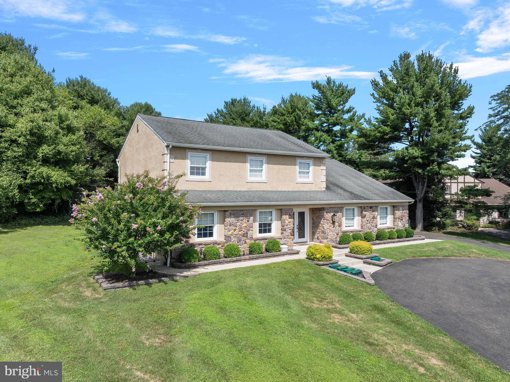 Huntingdon Valley, PA 19006,28 SUMMER PL