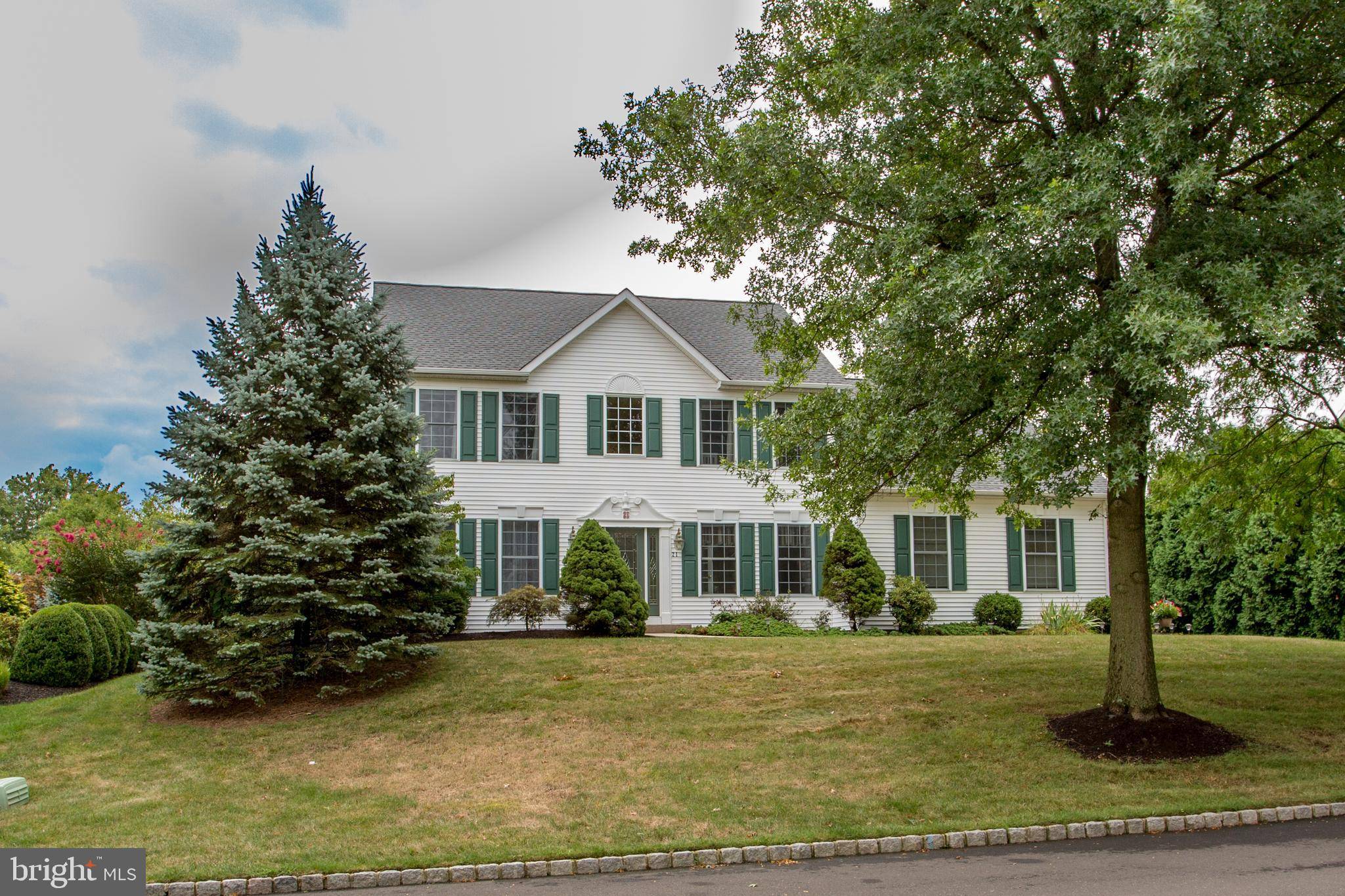 Doylestown, PA 18901,21 LEAPSON LN