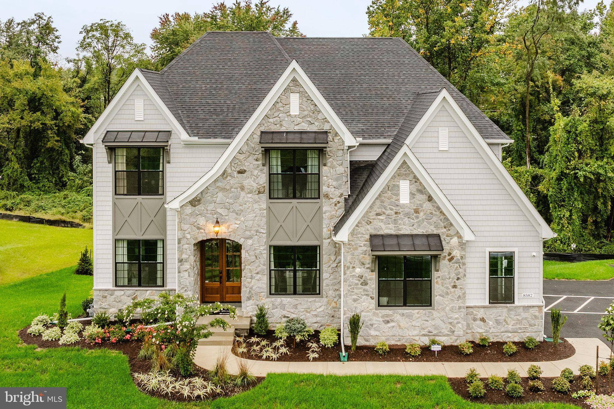 Mechanicsburg, PA 17050,122 SILVER CIRCLE #DEVONSHIRE