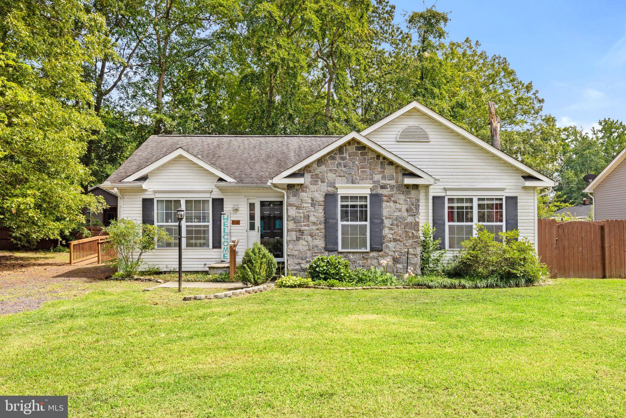 Colonial Beach, VA 22443,116 10TH ST