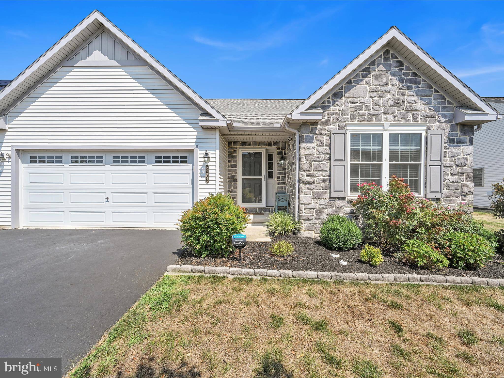 Mount Joy, PA 17552,5203 SUMMERFIELD DR