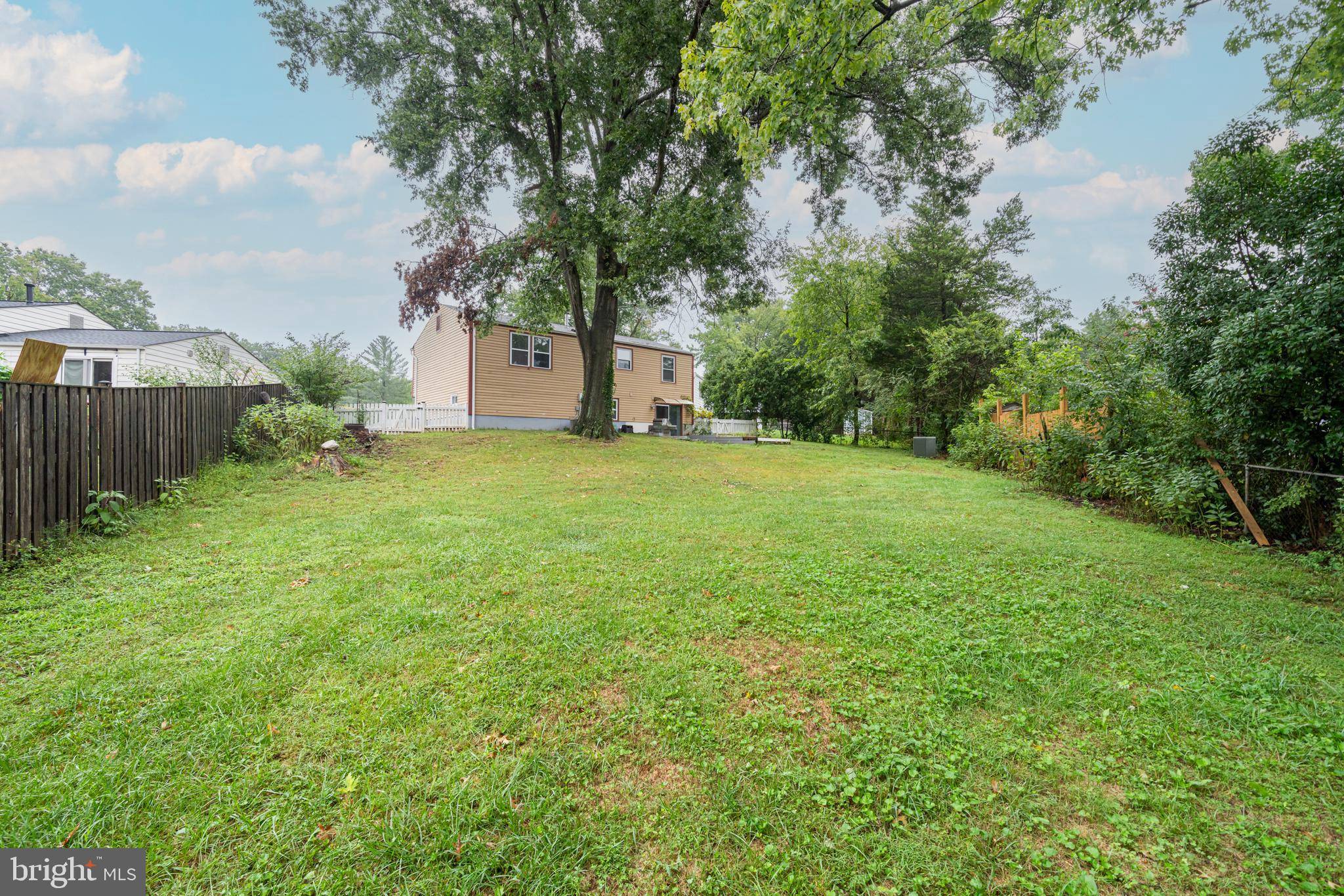 Burke, VA 22015,9203 HONEY CREEPER CT