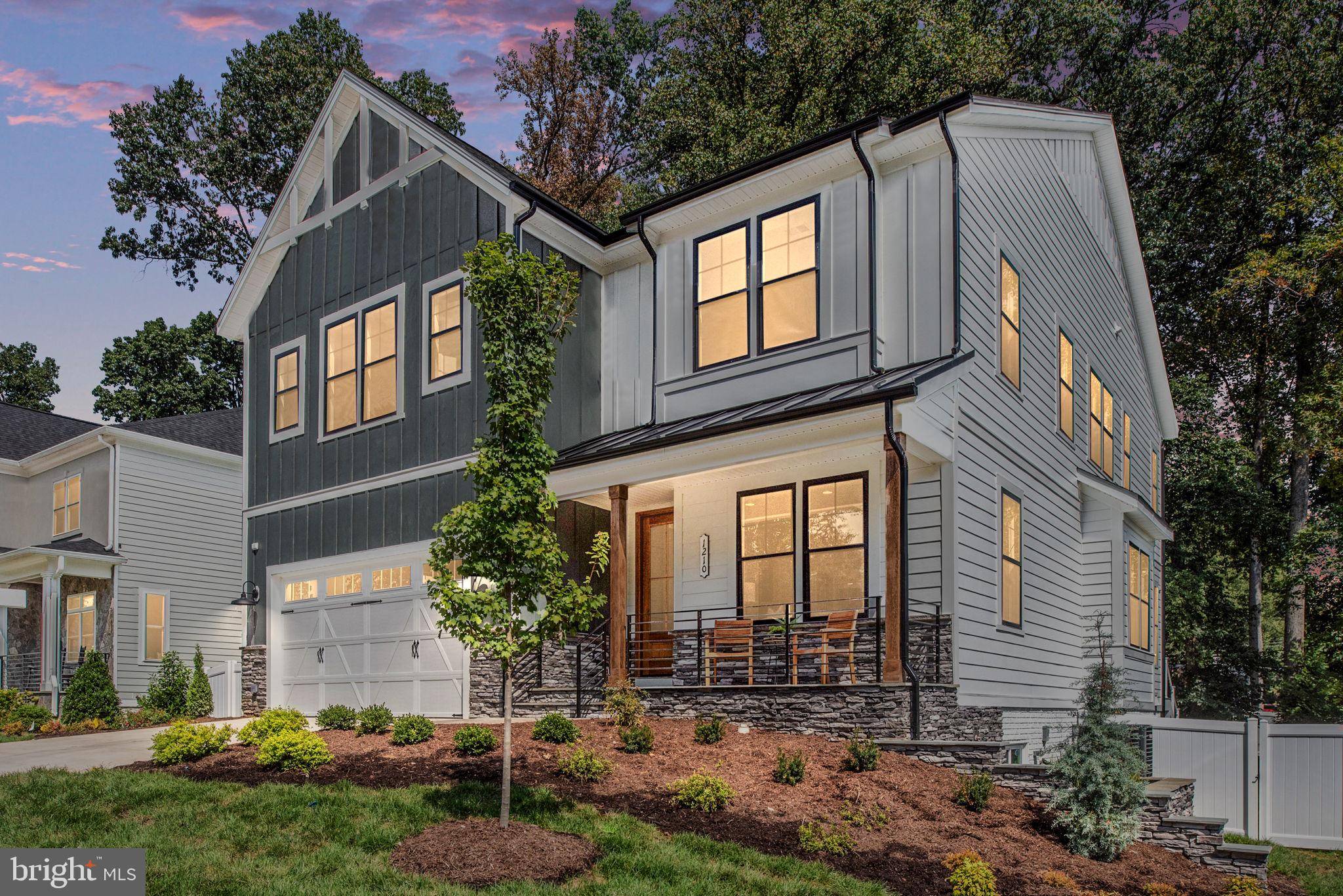 Vienna, VA 22180,1010 HILLCREST DR SW