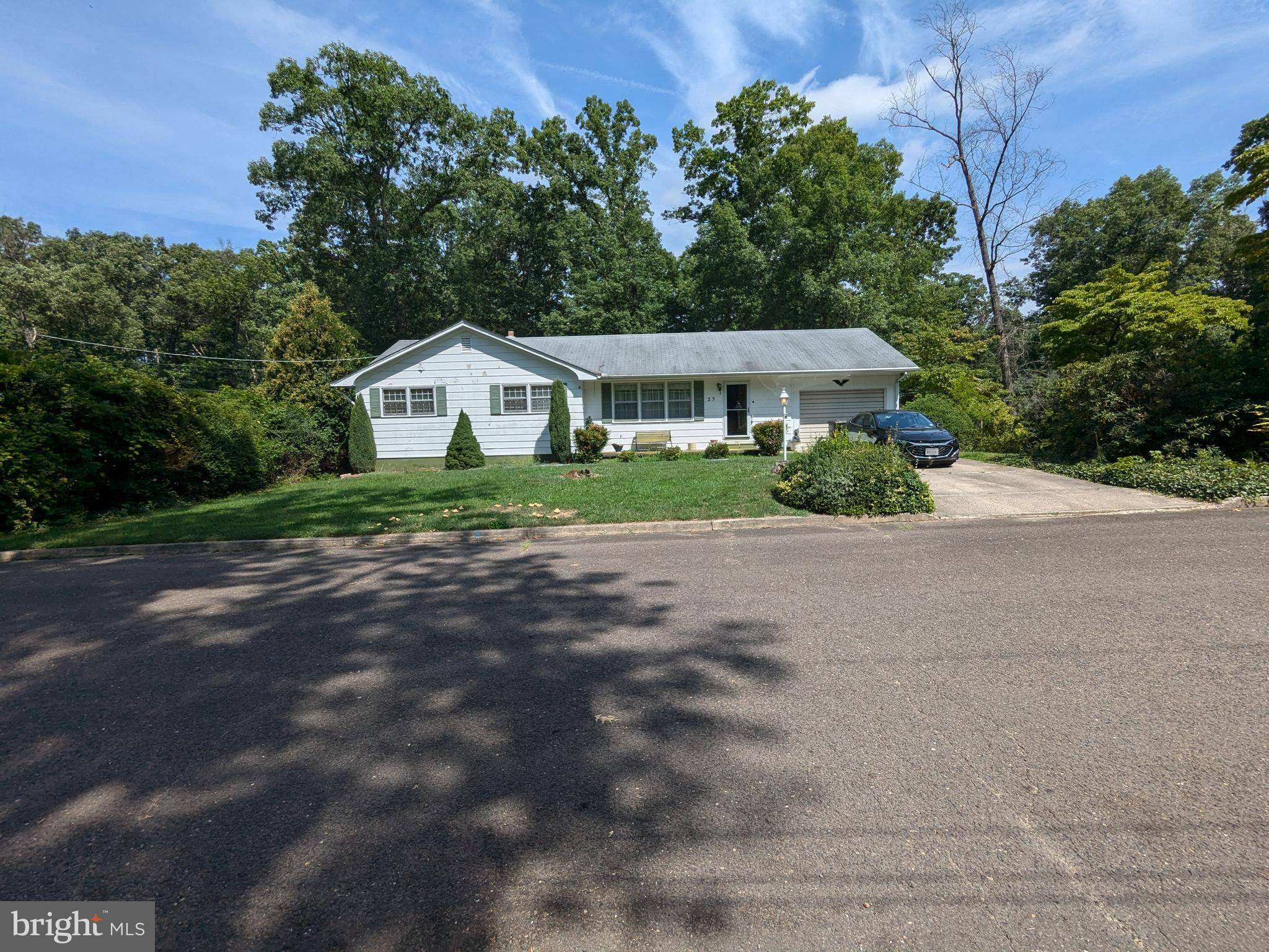 Newfield, NJ 08344,25 SANDY DR