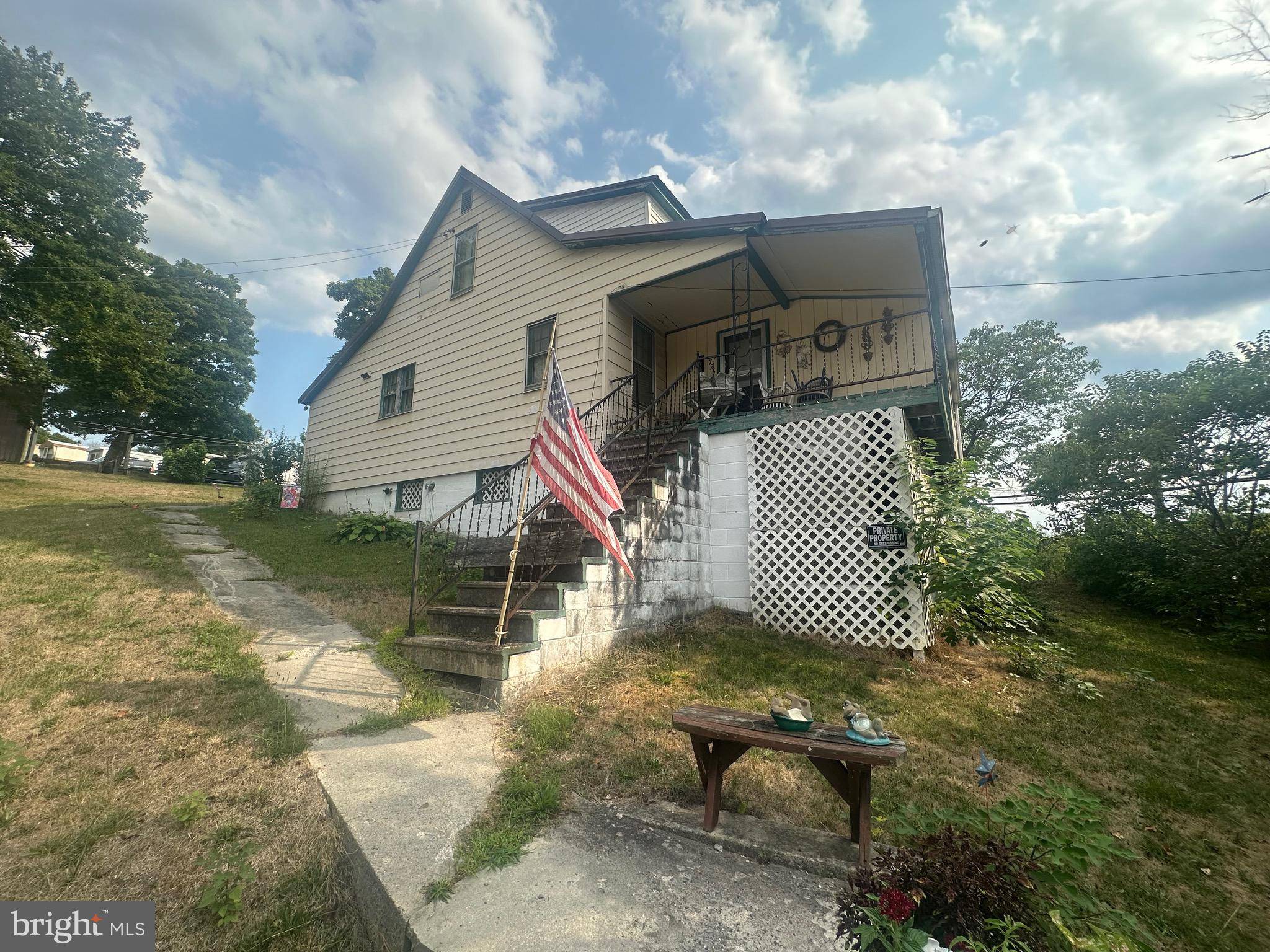 Berkeley Springs, WV 25411,725 S WASHINGTON ST