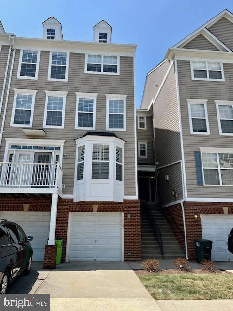 Herndon, VA 20171,13533 DAVINCI LN #74