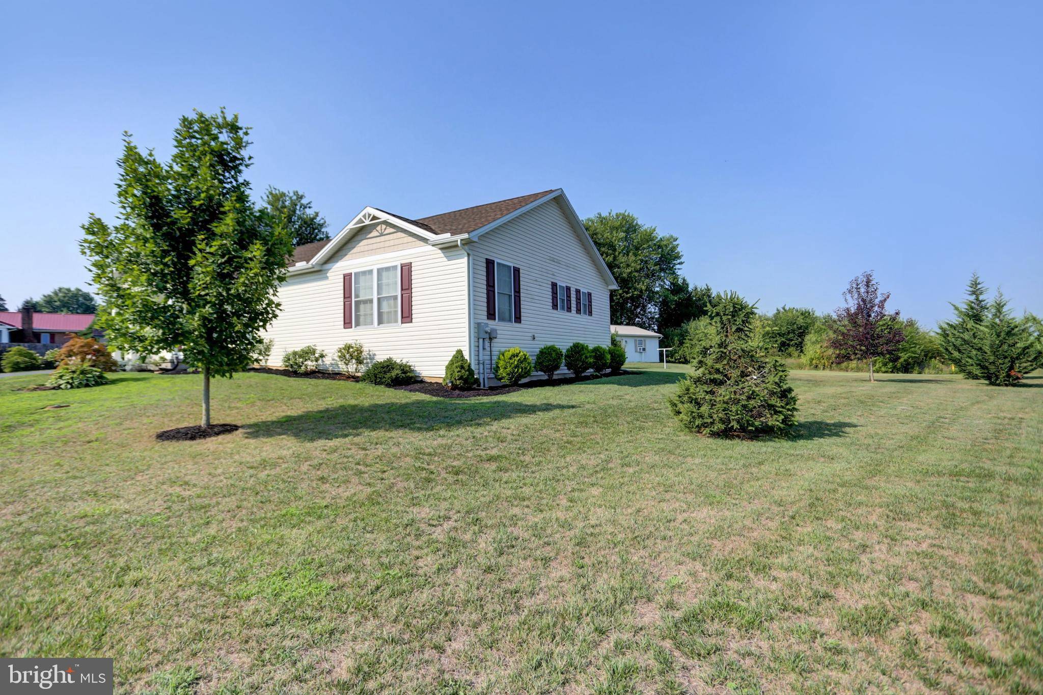 Shippensburg, PA 17257,241 PIN OAK LN