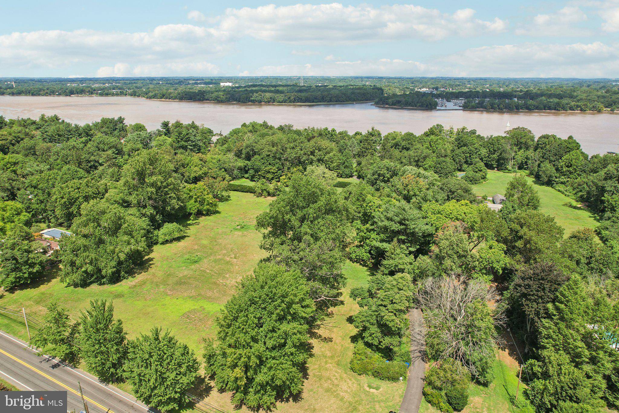 Edgewater Park, NJ 08010,257 WARREN