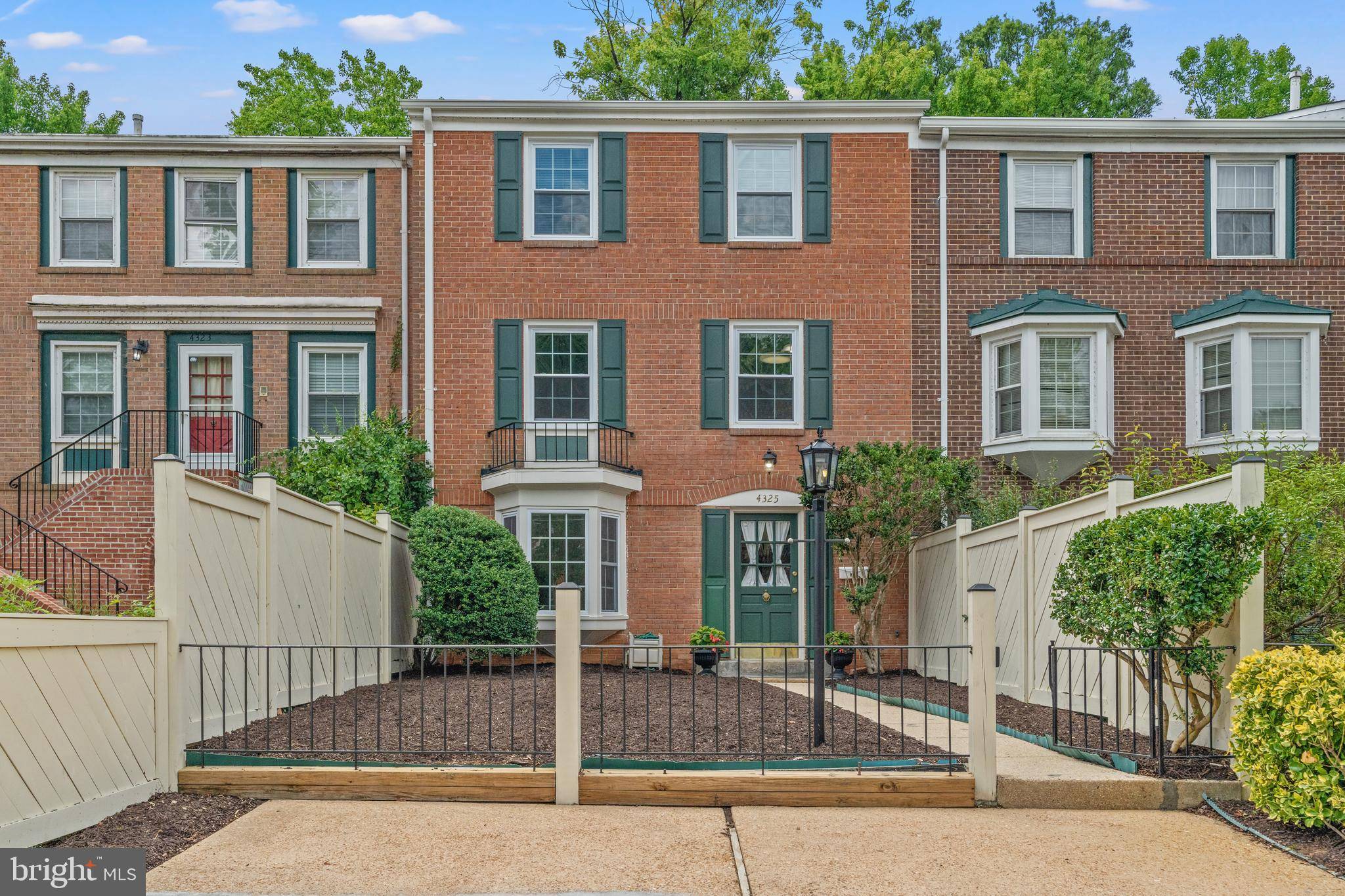 Alexandria, VA 22309,4325 CEDARLAKE CT