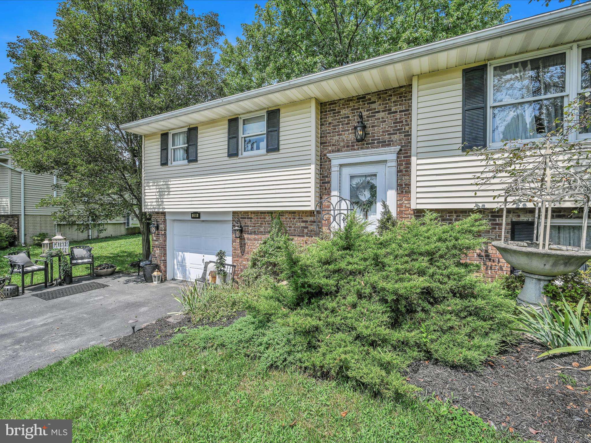 Lancaster, PA 17601,3189 THORNAPPLE DR