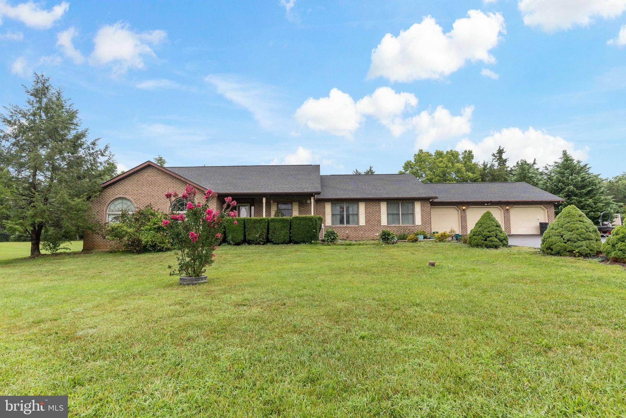 Falling Waters, WV 25419,473 ASHTON DR