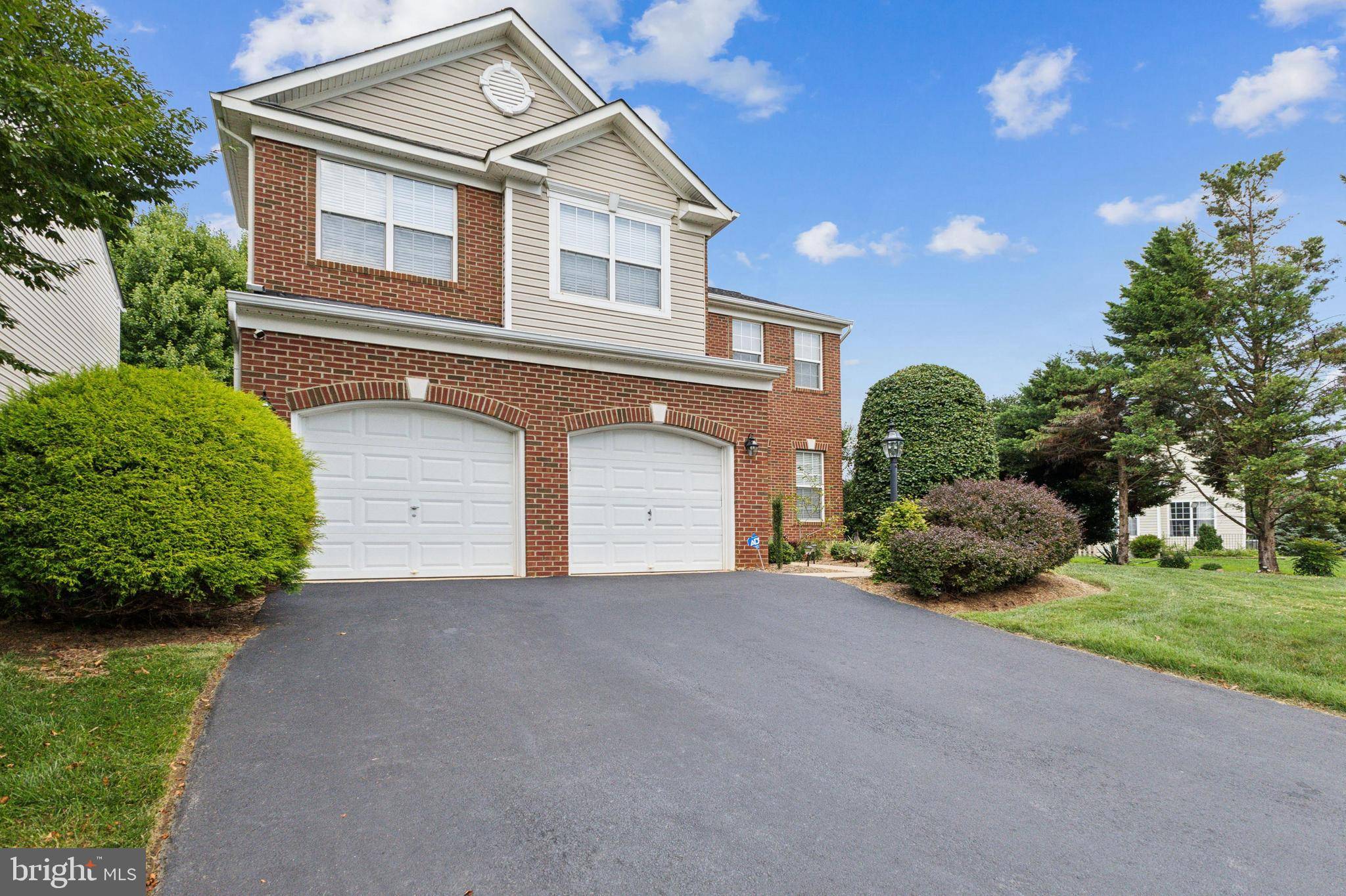 Woodbridge, VA 22193,5296 DAYBREAK LN