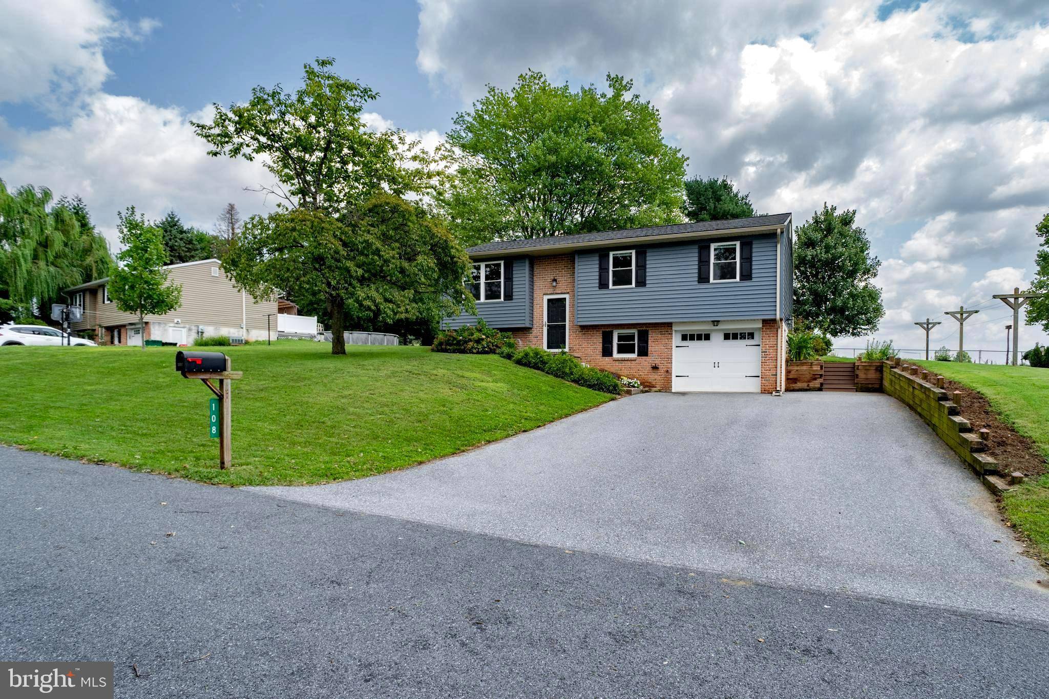 Lititz, PA 17543,108 SHARONA DR