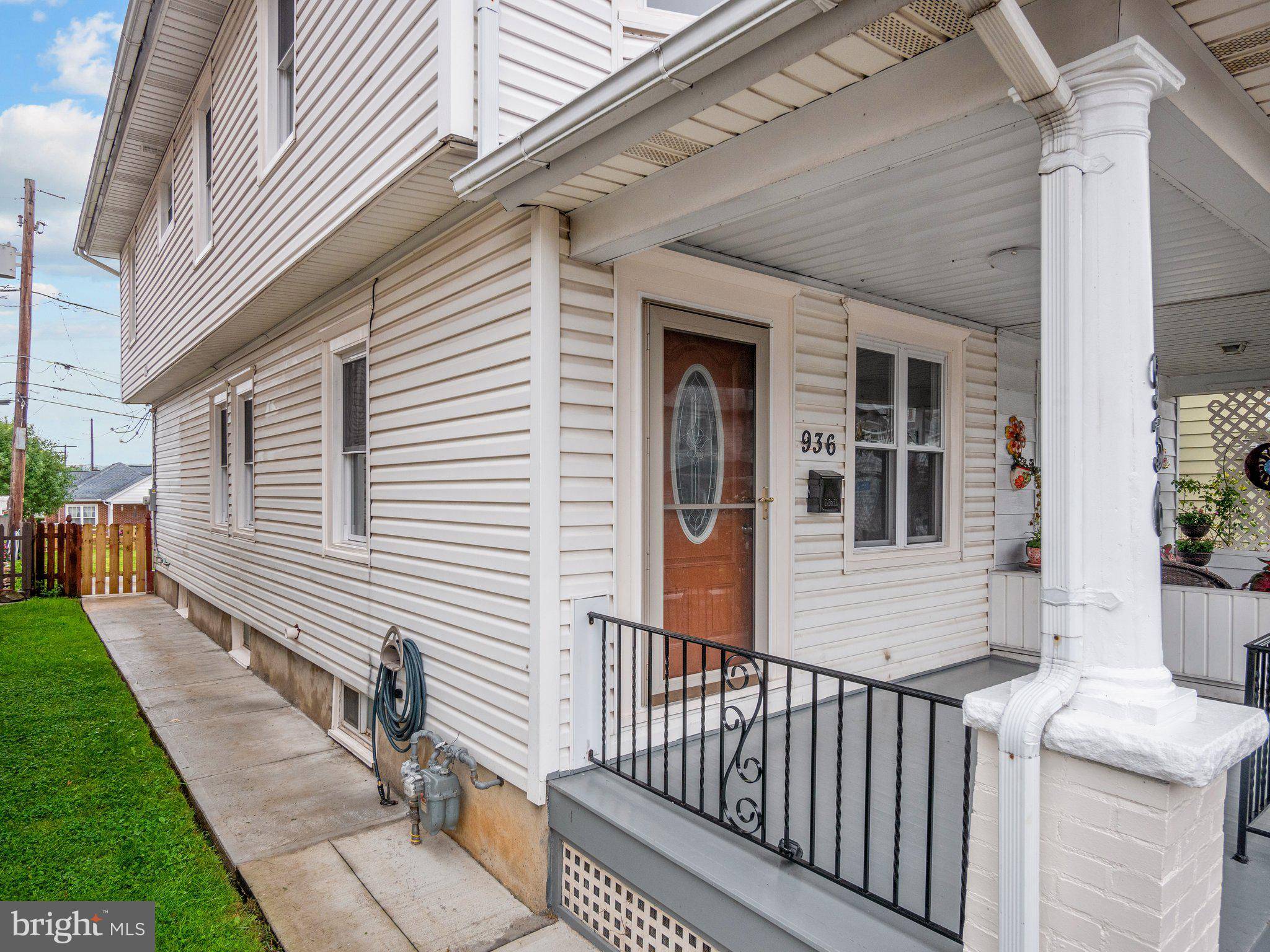 Bethlehem, PA 18018,936 FERNWOOD ST