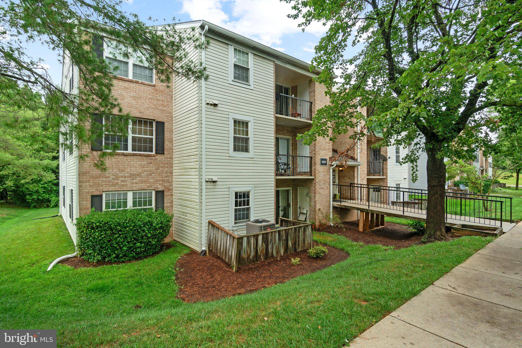 Gaithersburg, MD 20879,8205 WHISPERING OAKS WAY #204