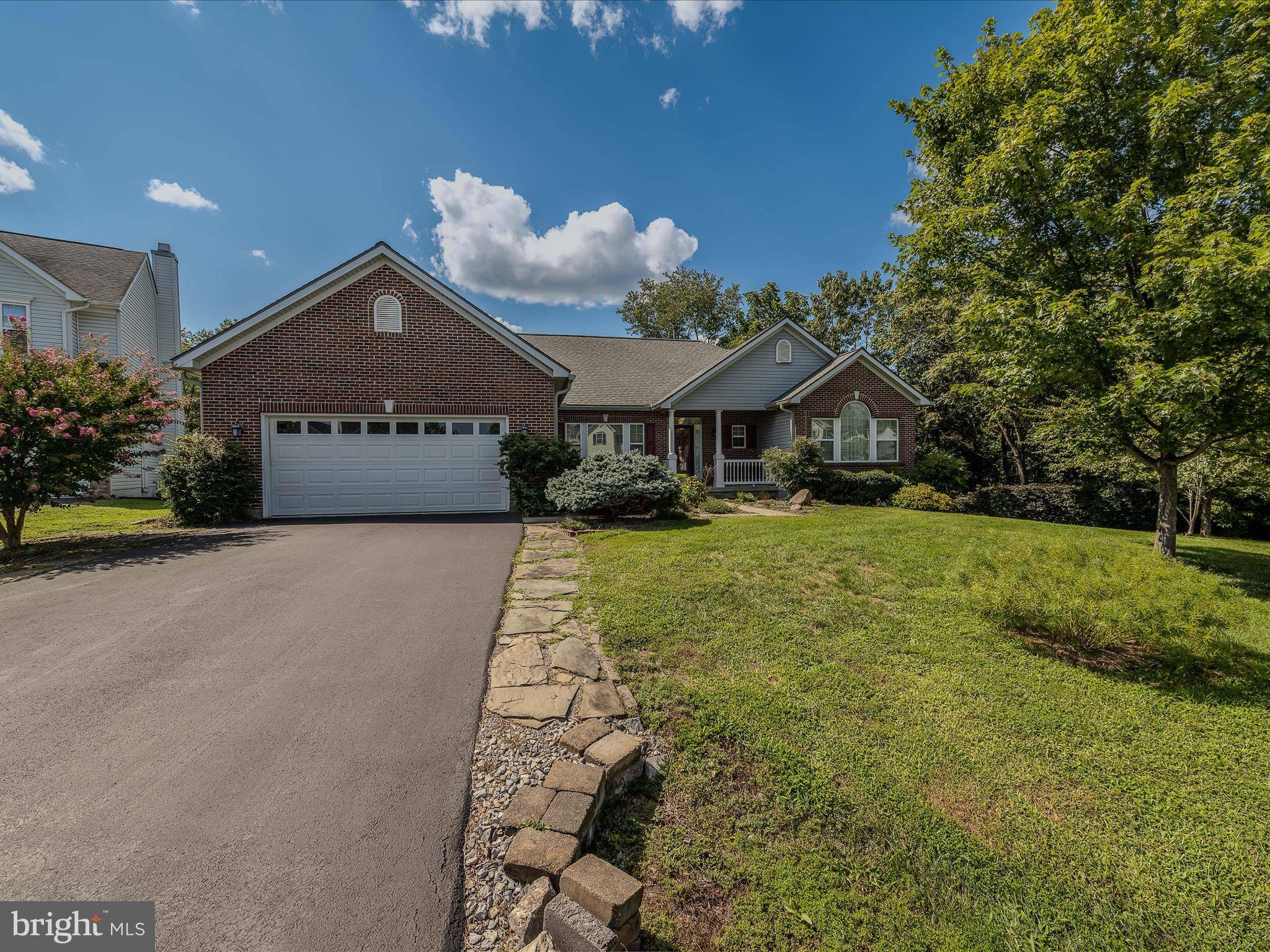 Martinsburg, WV 25405,106 MUDDLER CT