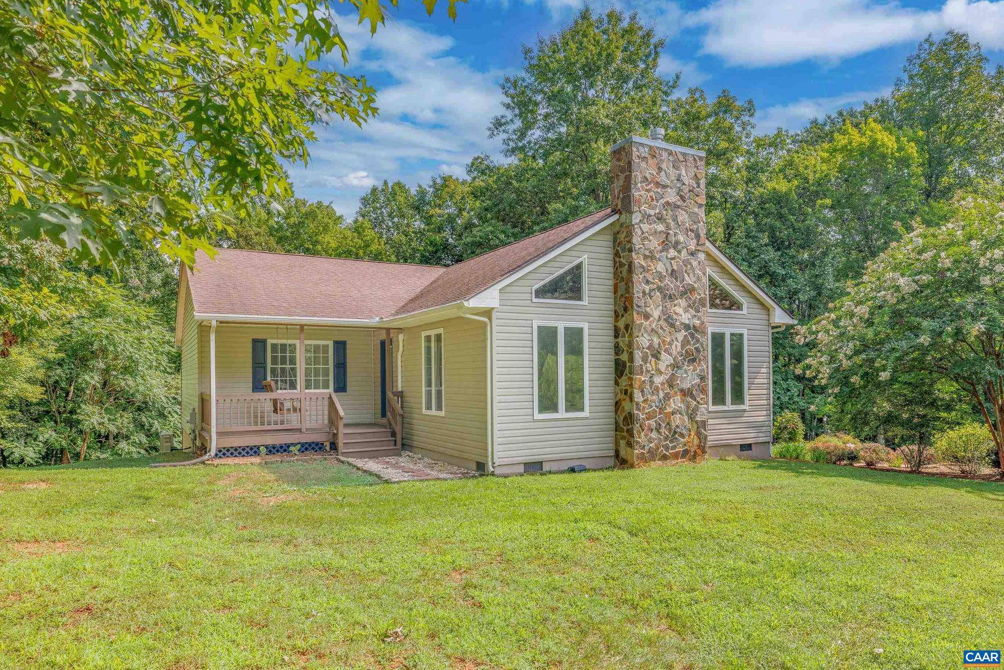 Gordonsville, VA 22942,239 DOGWOOD LAKE DR