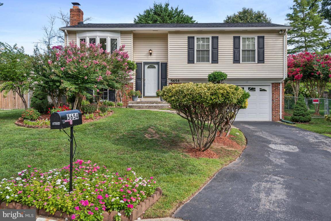 Woodbridge, VA 22193,5654 SMALLWOOD CT