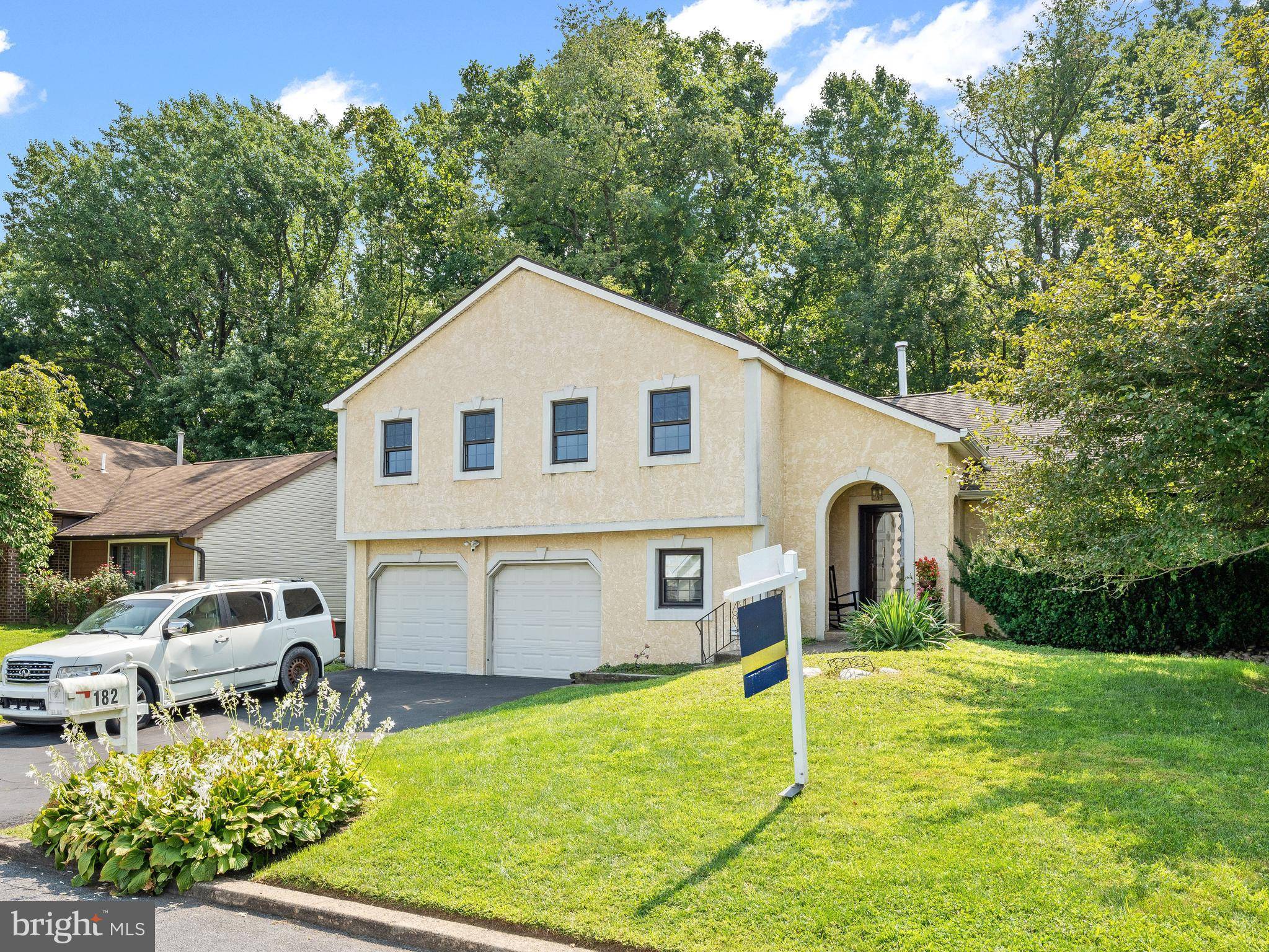 Huntingdon Valley, PA 19006,182 MARC LN