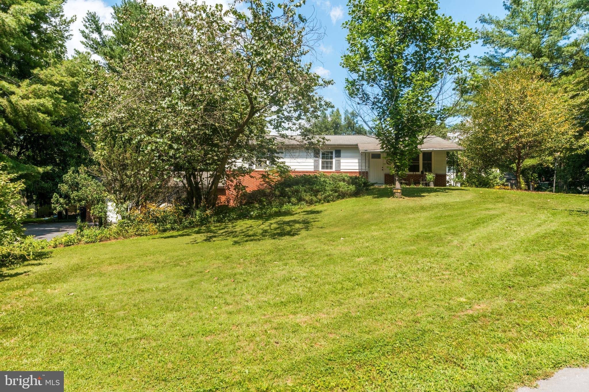 Falling Waters, WV 25419,298 WEEPING WILLOW ROAD