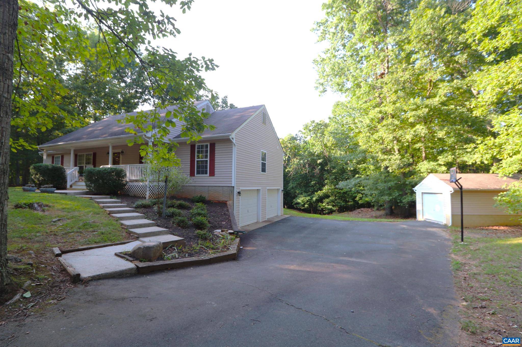 Keswick, VA 22947,32 WILLOW DR