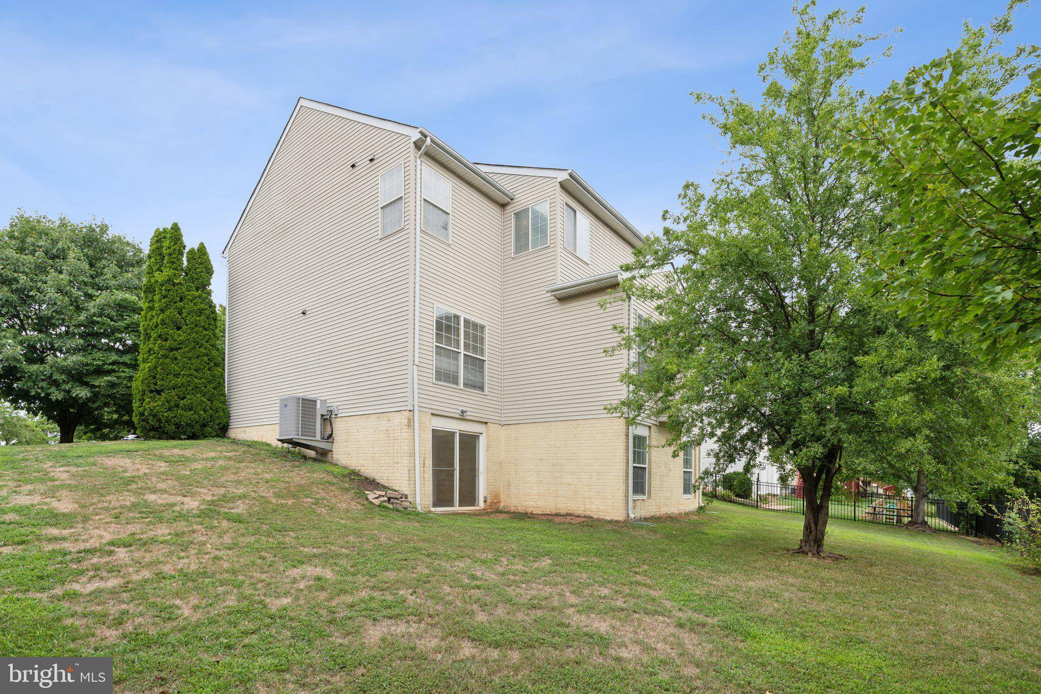 Ashburn, VA 20147,43837 LAUREL RIDGE DR