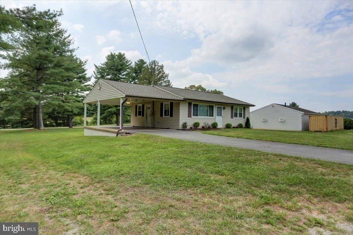 Falling Waters, WV 25419,179 WEEPING WILLOW RD