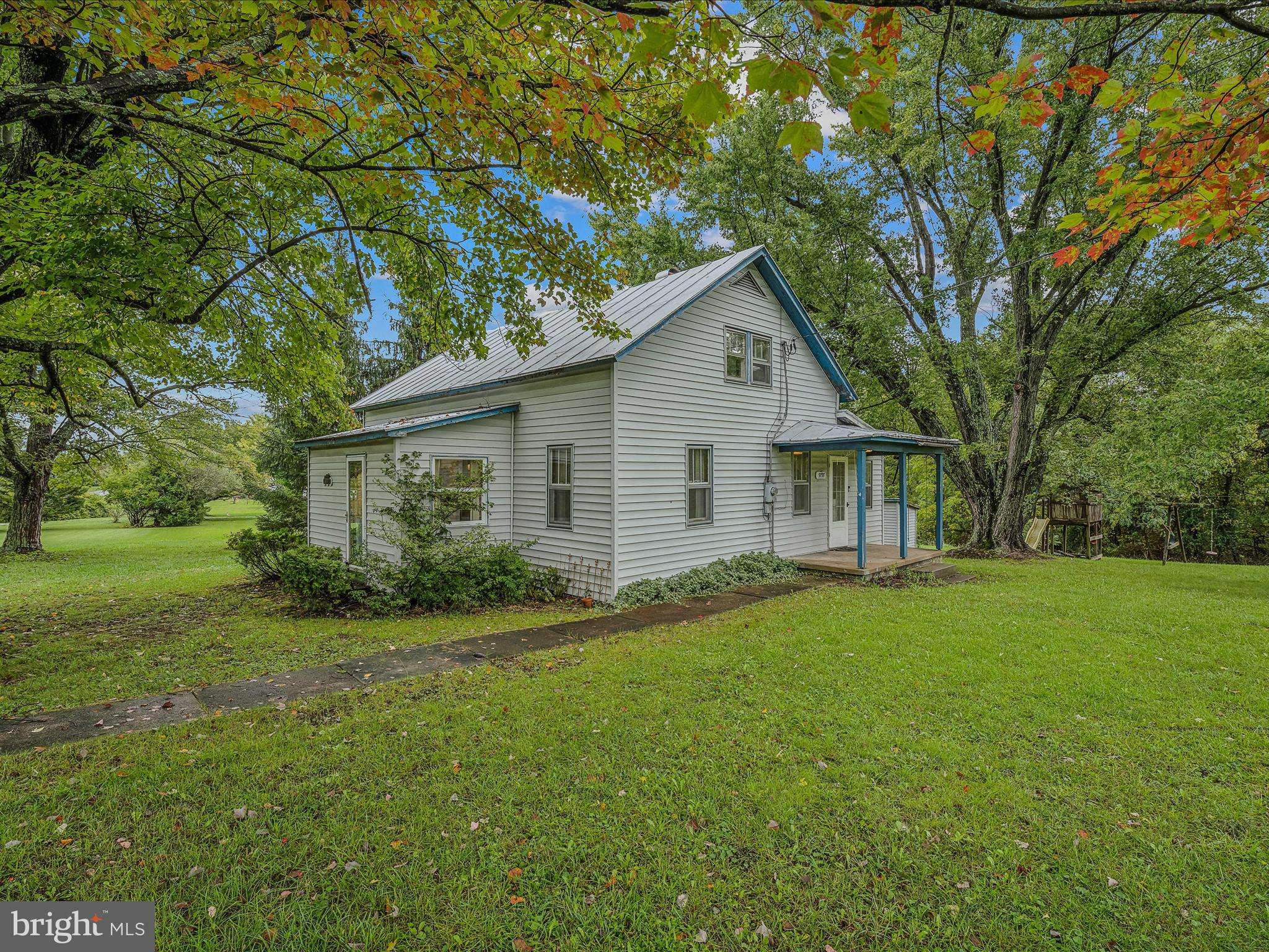 Berkeley Springs, WV 25411,9797 WINCHESTER GRADE RD