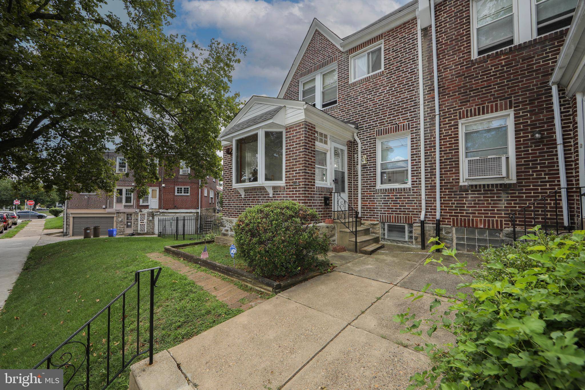 Philadelphia, PA 19149,1442 E COMLY ST