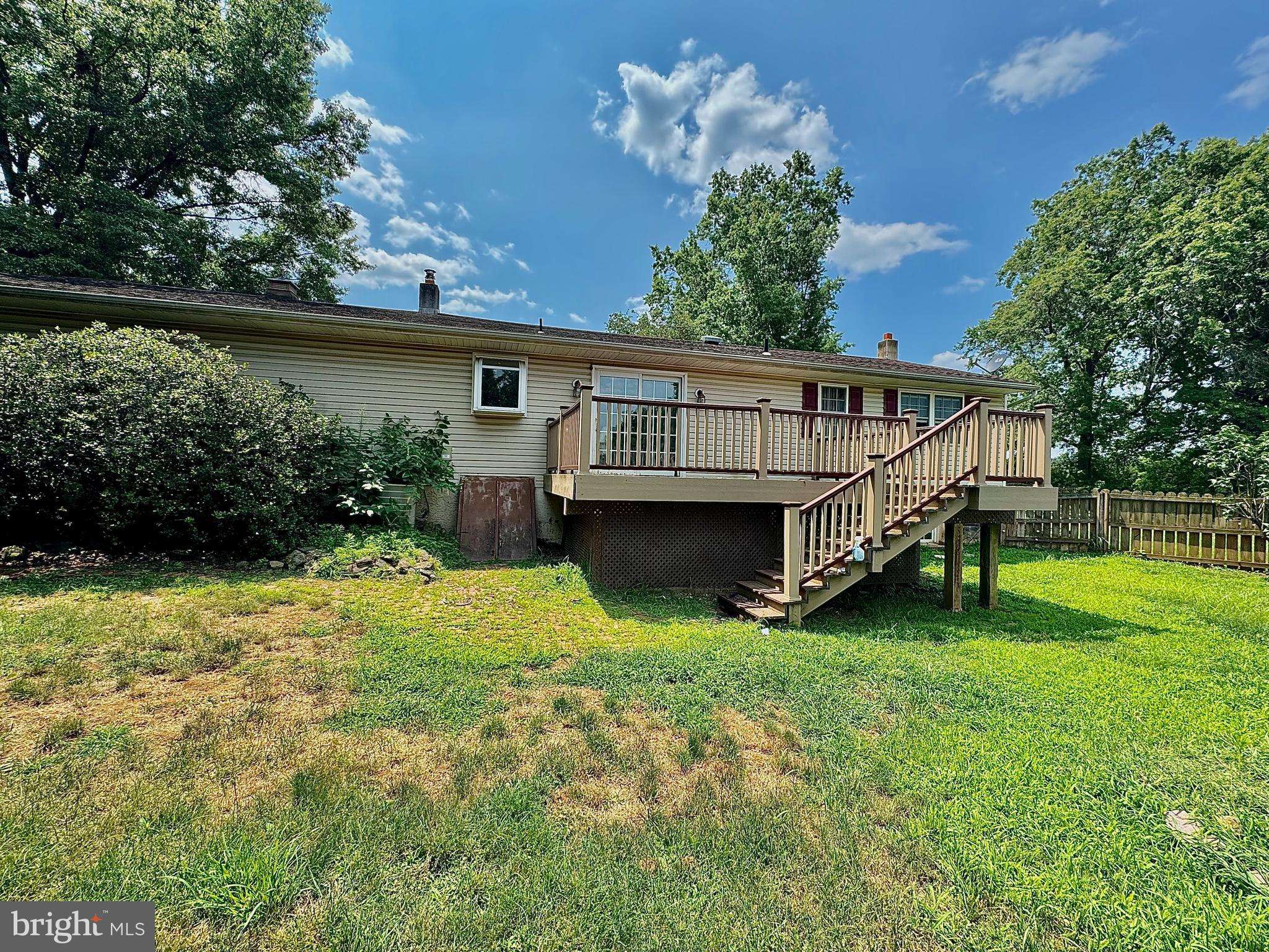 Bechtelsville, PA 19505,5 WALNUT LN