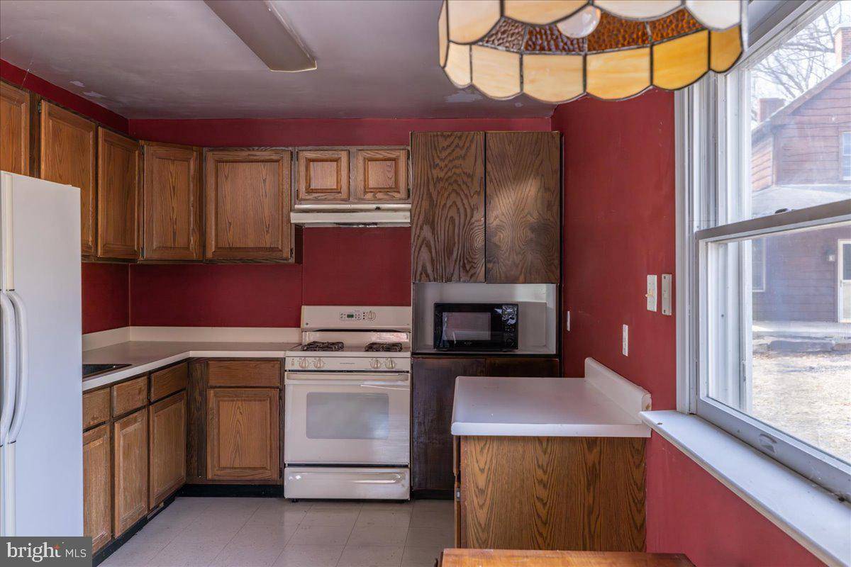 Ottsville, PA 18942,569 GEIGEL HILL RD