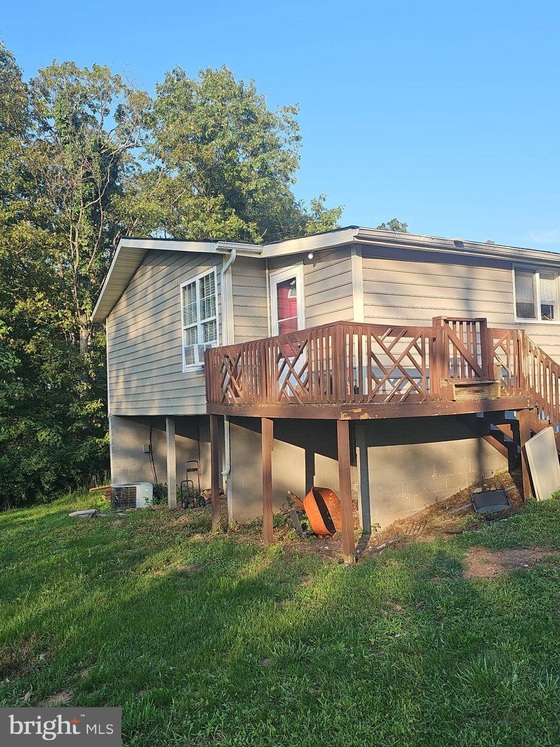 Hedgesville, WV 25427,521 TRAPPER RIDGE LN