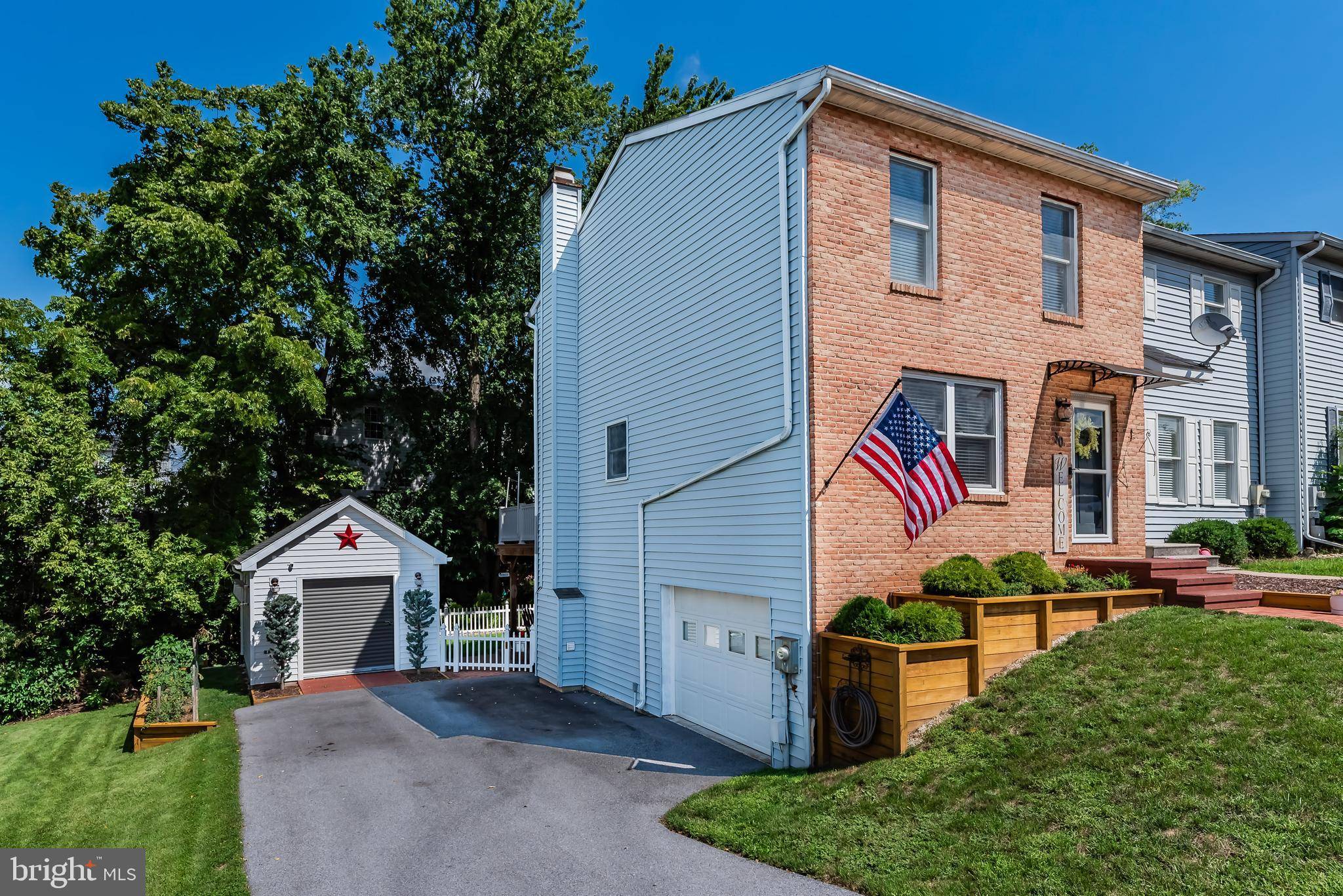 Etters, PA 17319,30 PERSIAN LILAC DR