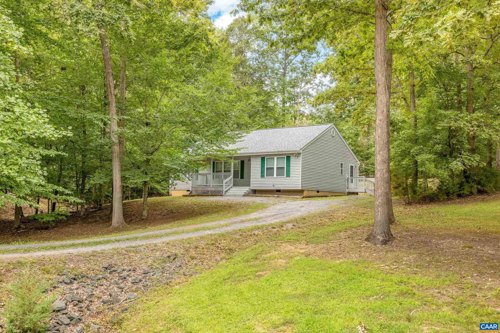 Palmyra, VA 22963,90 RIVERSIDE DR