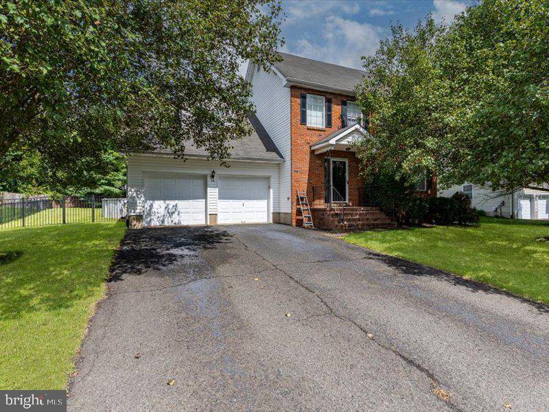 Hillsborough, NJ 08844,14 BROACH WAY